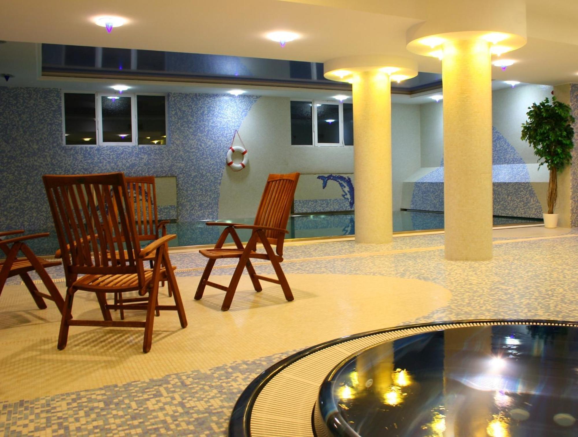 ריכנוב נאד קנז'נו April Hotel Panorama מראה חיצוני תמונה